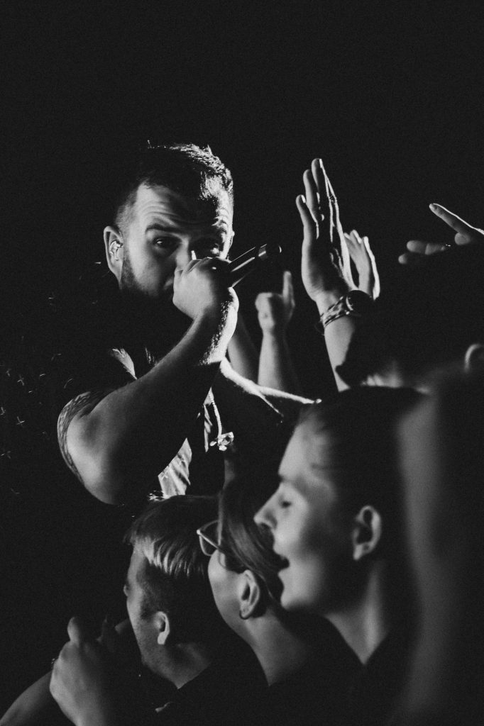 Feine Sahne Fischfilet live im Haus Auensee in Leipzig. Konzertfotografie. Live-Music-Photography.