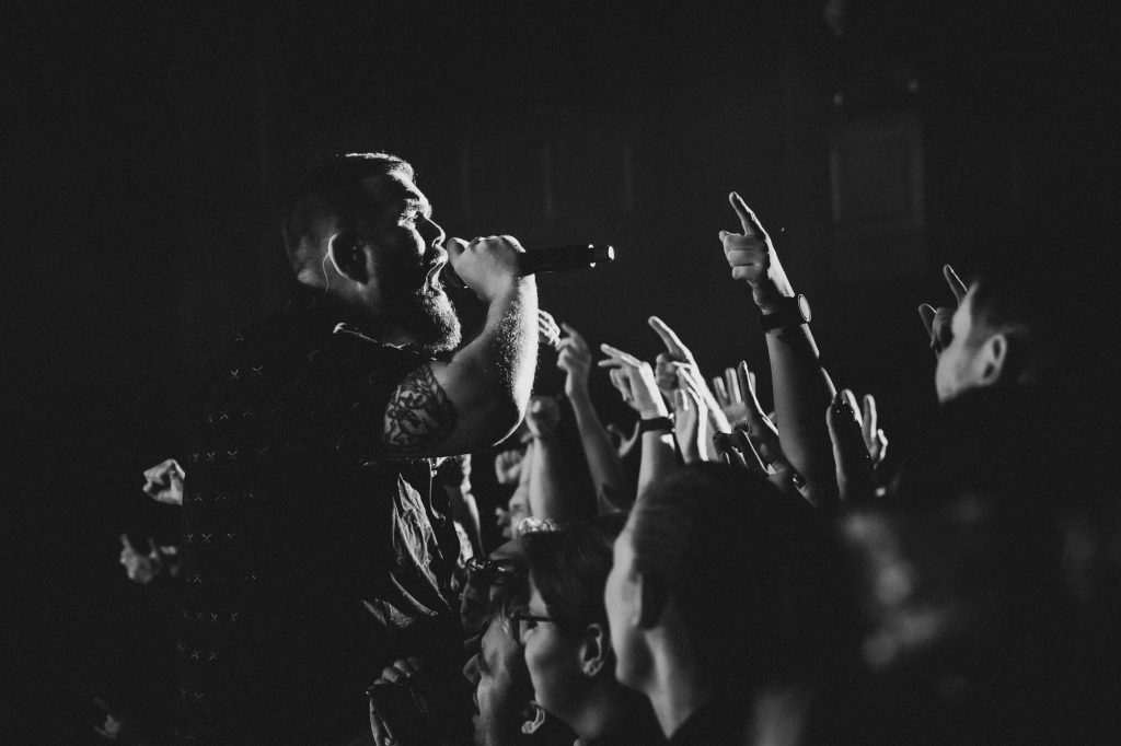 Feine Sahne Fischfilet live im Haus Auensee in Leipzig. Konzertfotografie. Live-Music-Photography.